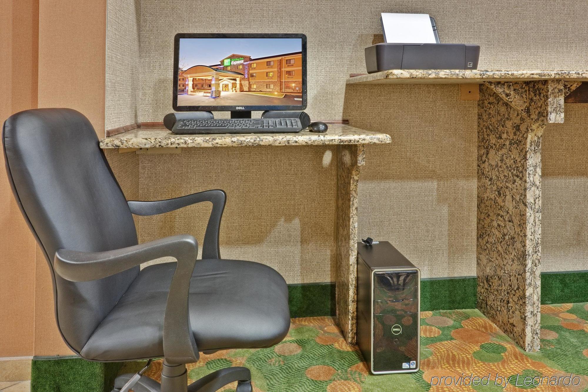 Holiday Inn Express Winfield - Teays Valley Hurricane Facilities photo