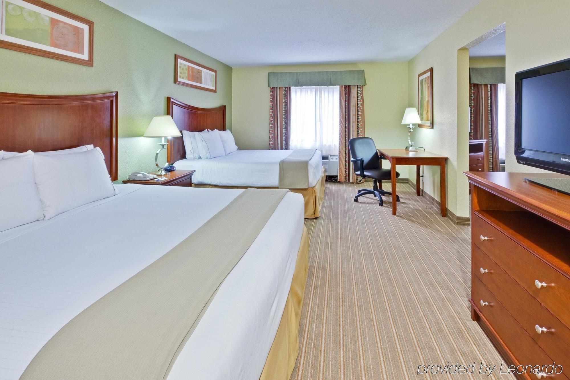 Holiday Inn Express Winfield - Teays Valley Hurricane Room photo