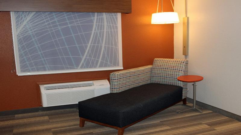 Holiday Inn Express Winfield - Teays Valley Hurricane Exterior photo